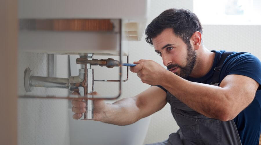 Faucet aerator cleaning/replacement in Wheatland, IN